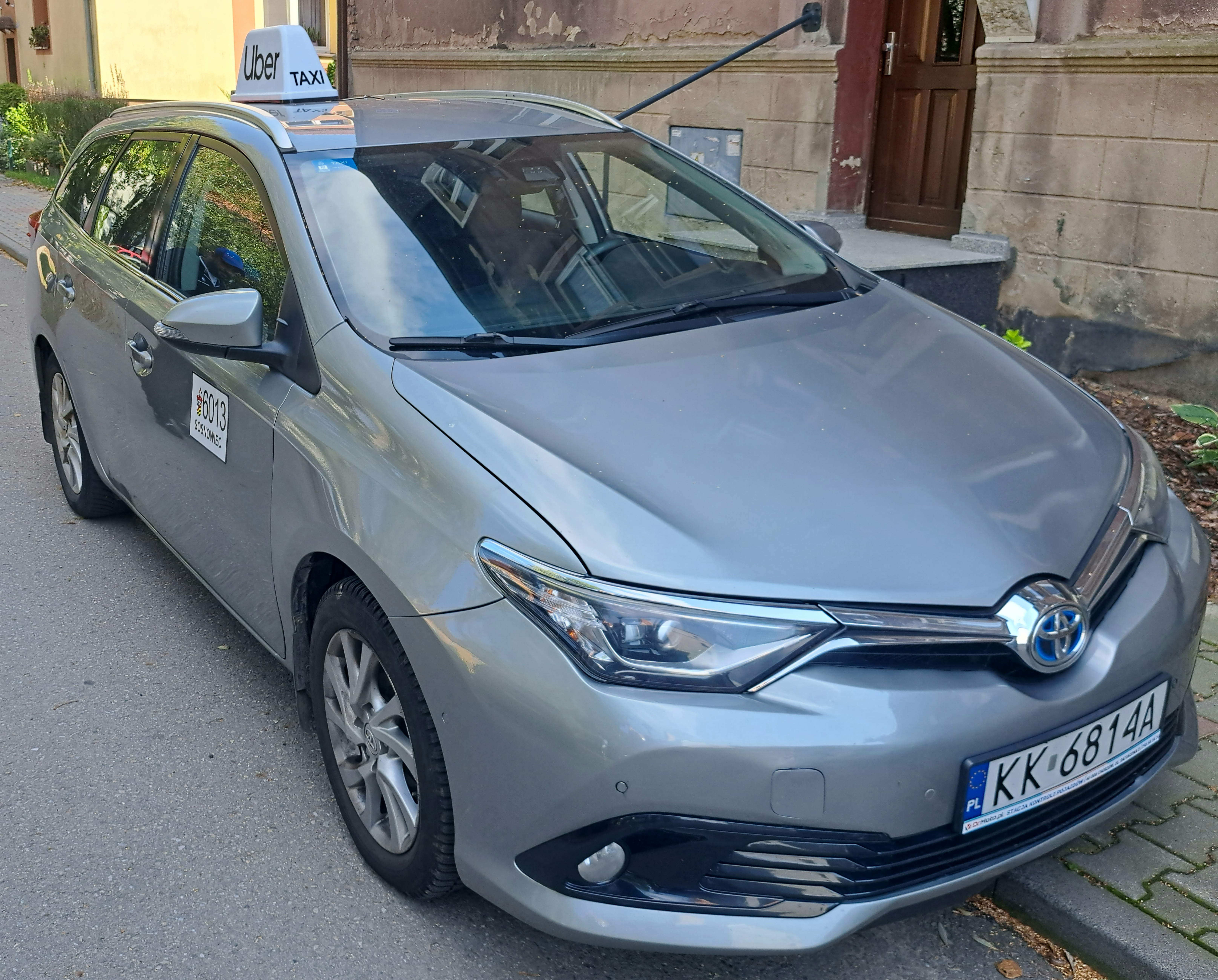 TOYOTA AURIS